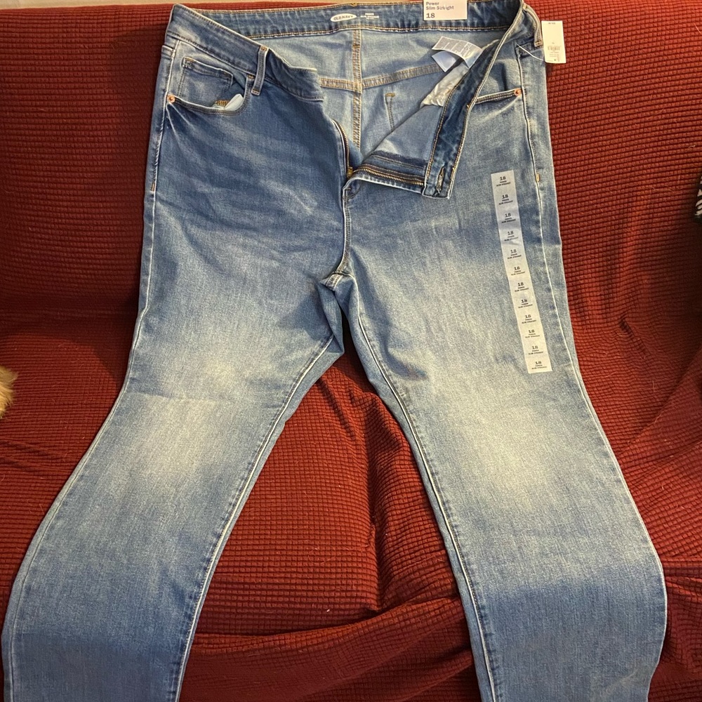 Old Navy jeans NEVER WORN TAGS STILL ON